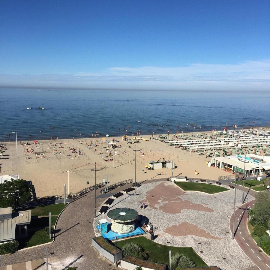 Hotel Baltic Riccione Esterno foto