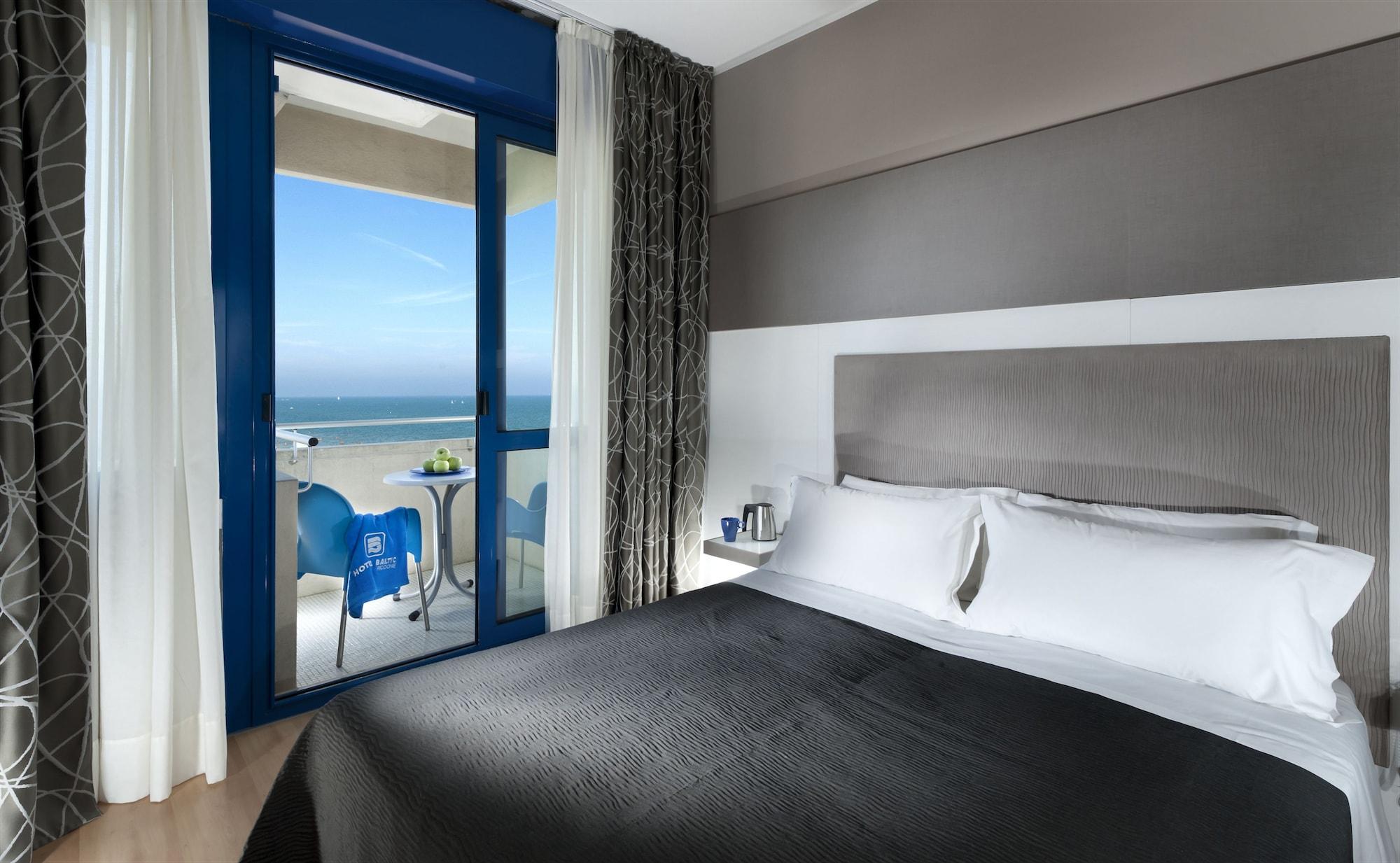 Hotel Baltic Riccione Esterno foto