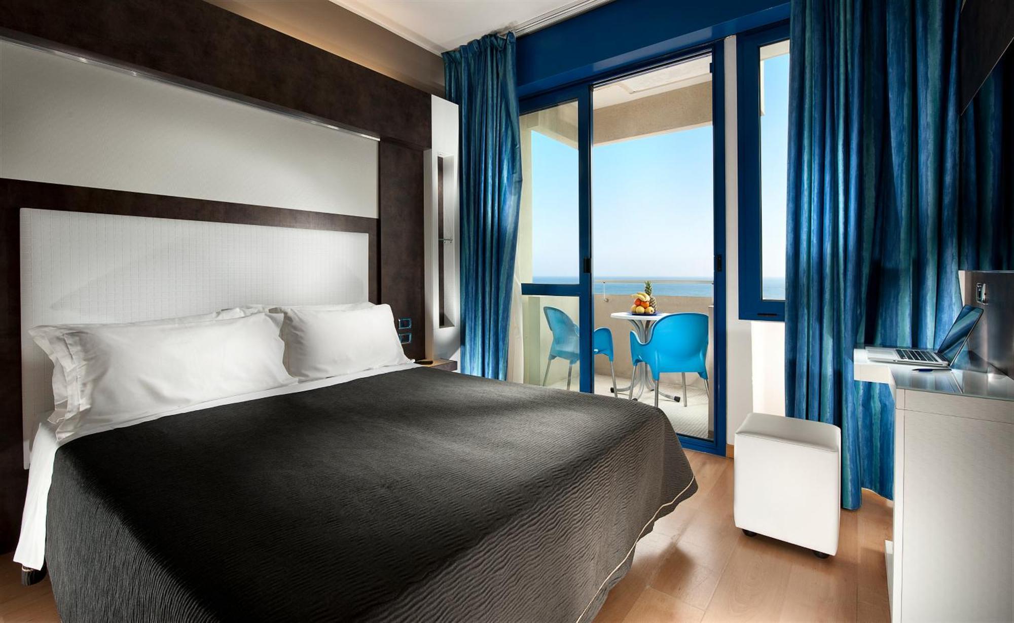 Hotel Baltic Riccione Esterno foto