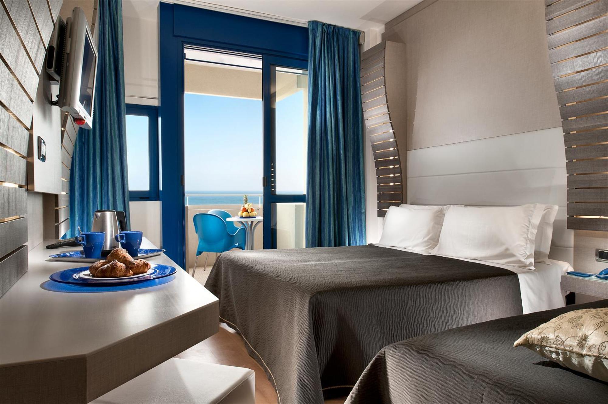 Hotel Baltic Riccione Esterno foto