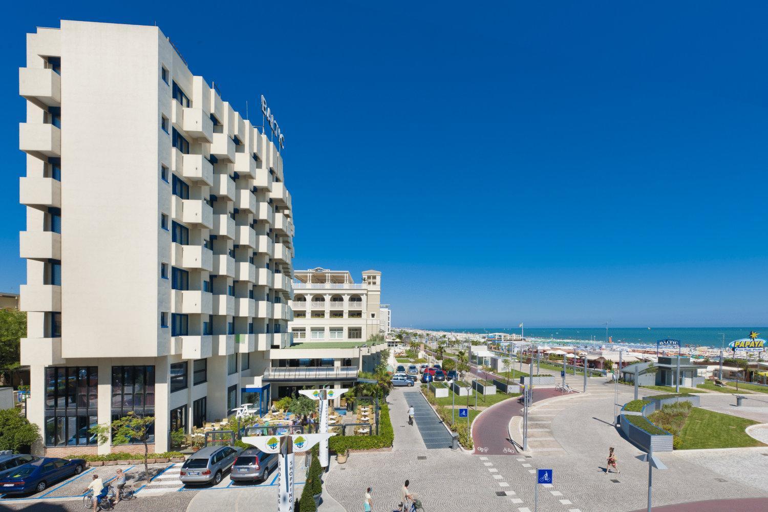 Hotel Baltic Riccione Esterno foto