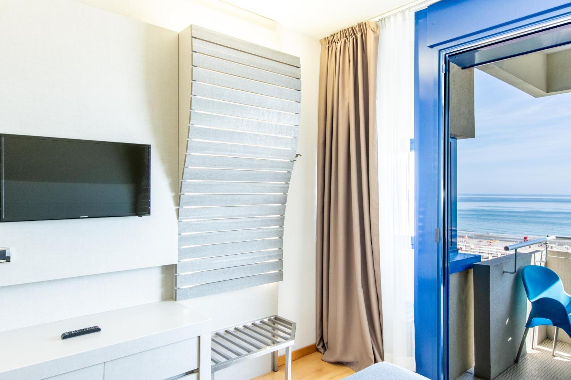 Hotel Baltic Riccione Esterno foto