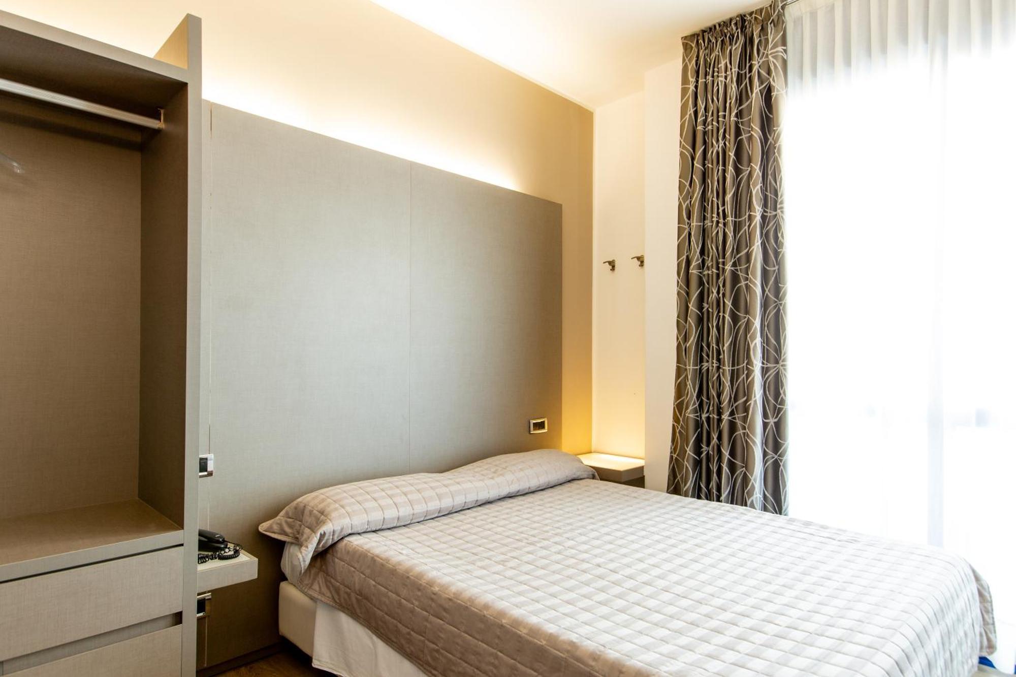 Hotel Baltic Riccione Esterno foto