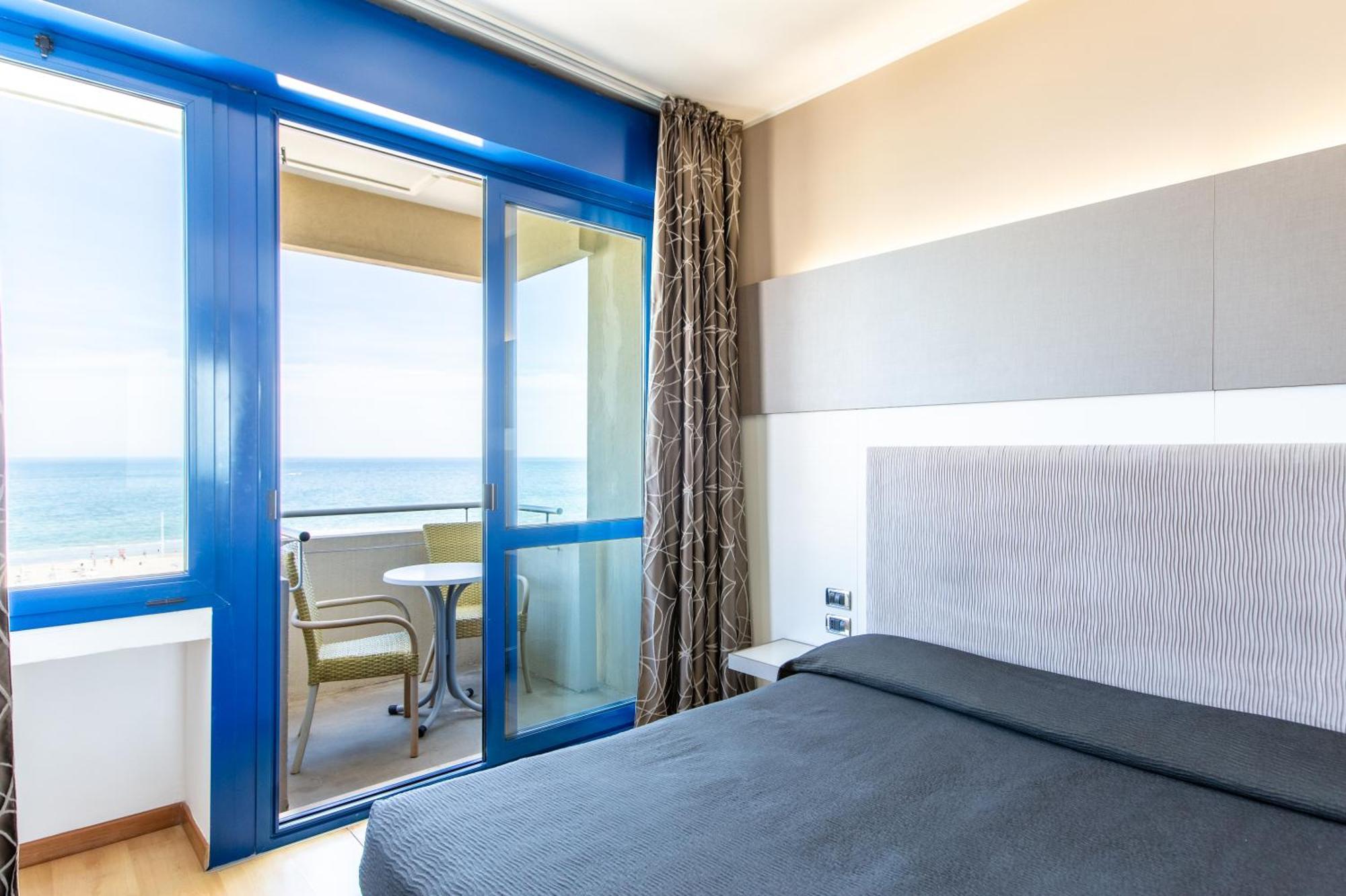 Hotel Baltic Riccione Esterno foto