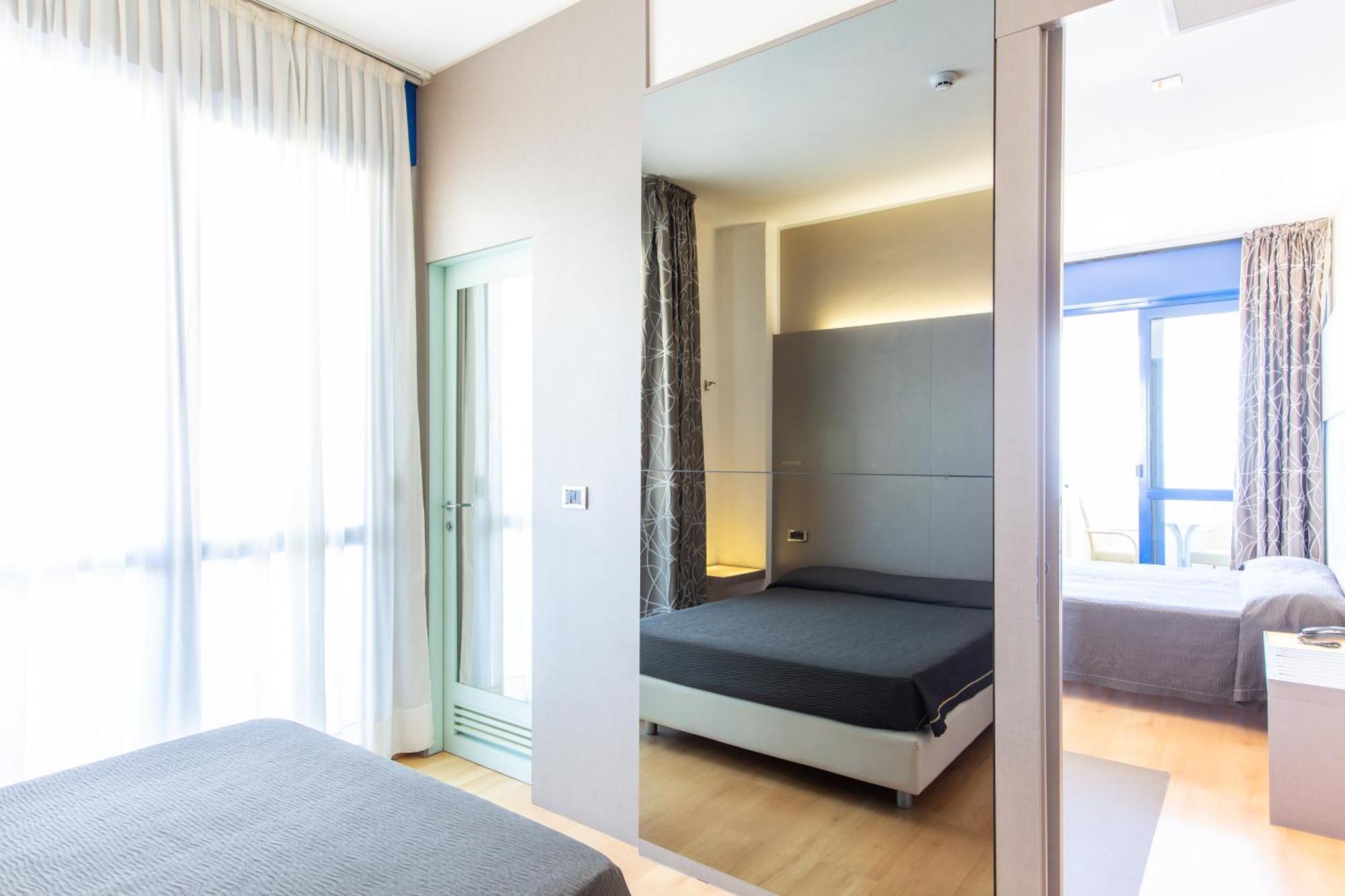 Hotel Baltic Riccione Esterno foto