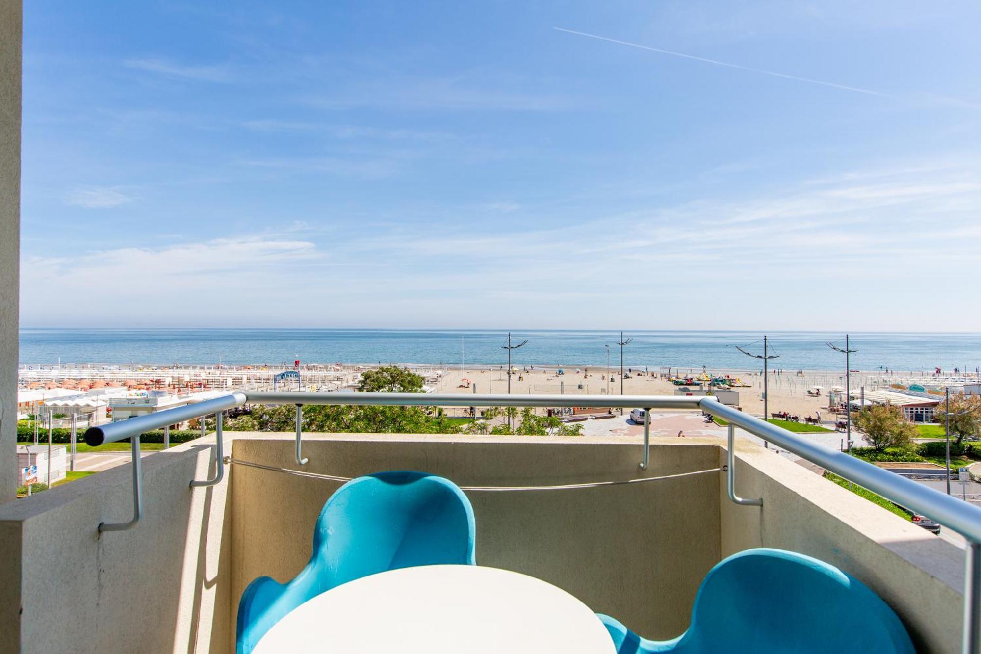 Hotel Baltic Riccione Esterno foto