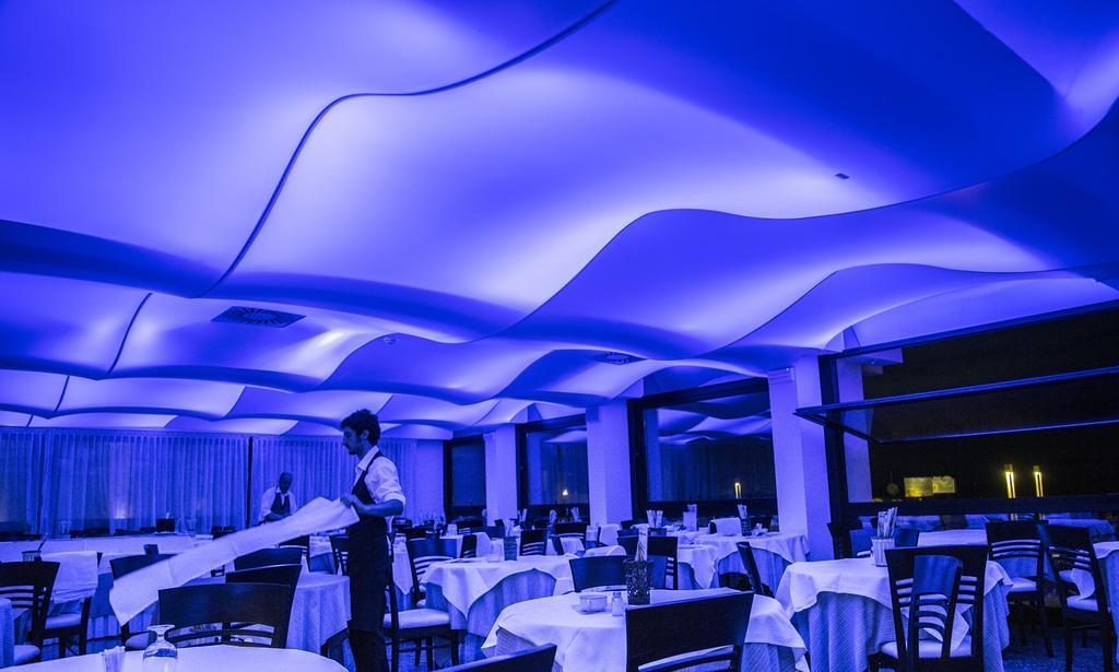 Hotel Baltic Riccione Esterno foto